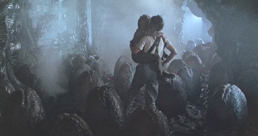 Aliens Eggs: Ripley carries Newt